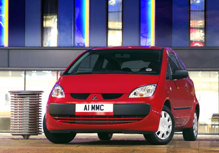  Mitsubishi Colt 3-Door 2004 года  (фото 54 из 55)